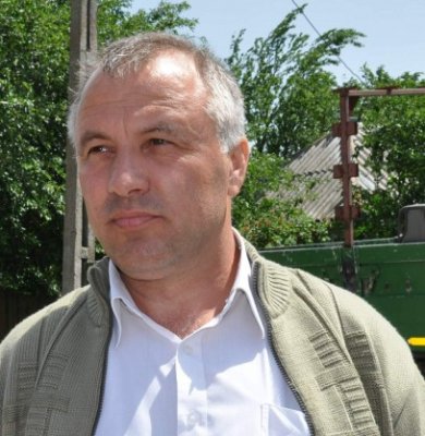 El este Petrică Miu. Credeţi că merită un mandat de primar al comunei Cogealac?